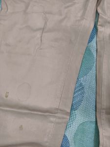 Arrow Casual Khaki Pants for women in 32 waist