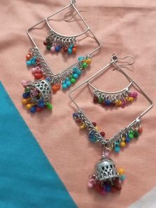 Women&#39;s fashion earrings