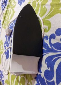 Crompton Brio Dry Iron - New in Box!