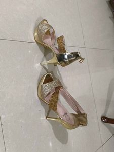 Sparkly Gold Heels - Size 7