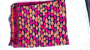 Teardrop Pattern Fabric Silk .Saree