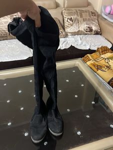 Long Boots..!