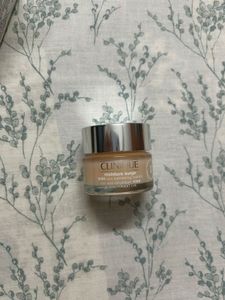 Clinique Moisture Surge 100H