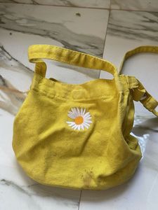 Yellow Sling Bag with Daisy