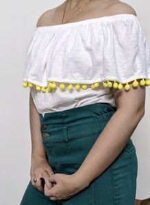 Cute White Crop Top = Small