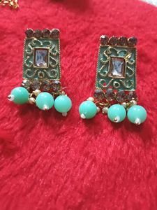 Elegant Green Earrings
