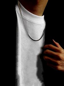 Silver Sleek Chain With ZXC Quality