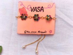 VASA Bracelet And Hair Clip Set