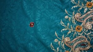 Excellent Heavy Saree With Stiched Blouse ✨💞