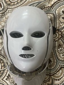 LED Light Therapy Mask