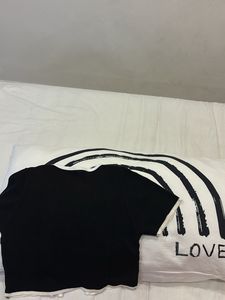Chic Black &amp; White Top