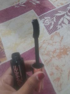 MARS Volumising Smudge &amp; Waterproof Mascara Black