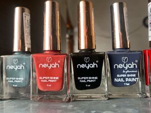 Aesthetic Nail Shades And Lipstick