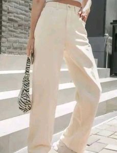 Wide Leg Jeans - Light Wash