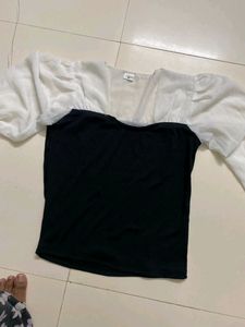 Beautiful Unique Top ❤️🖤🤍❤️