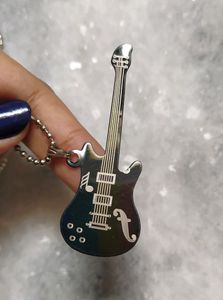 Stylish Gen-Z guitar pendant!
