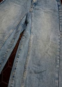 Wide Leg Light Wash Jeans