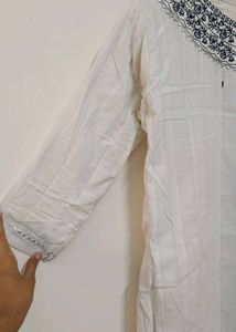 Elegant White Embroidered Kurta