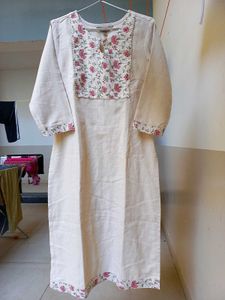 Embroidered Straight Kurta with Pant and Dupatta💗