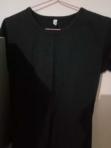 solid Black Basic T-Shirt