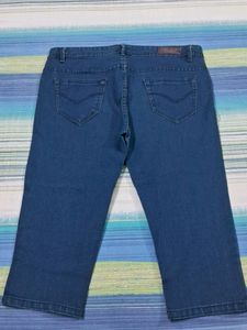 A Casual Denim Capri