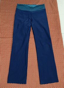 🏋️‍♀️ Nike Blue Yoga Pants