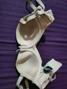 Nude bra With Deattachable Straps
