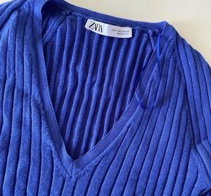 Zara Ribbed Vneck Top