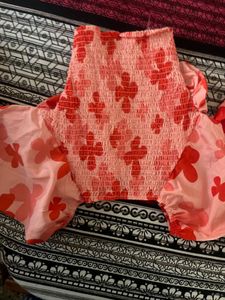 Floral Puff Sleeve Crop Top