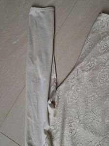 Women&#39;s White Top