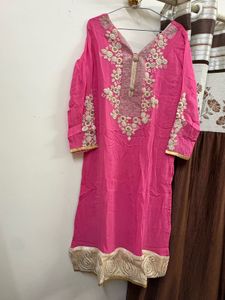 Elegant Pink Embroidered Kurta