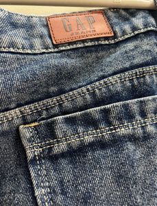 Woman Straight Fit Jeans