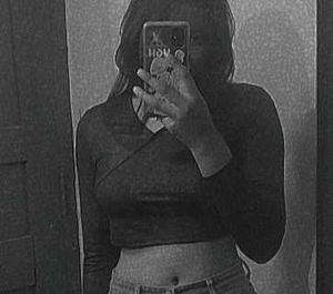 Black Long Sleeve Crop Top