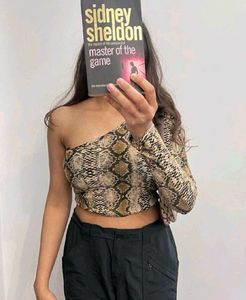 Stylish Snake Print One-Shoulder Top