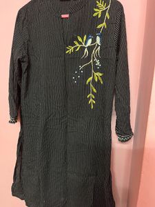 Black Kurti
