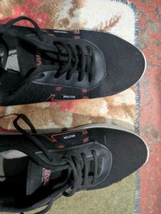 Bruton Black Sneakers