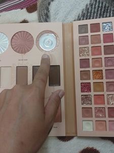 Eyeshadow Palette, Highlighter, Blusher,Contour,L