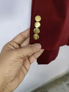 Maroon Embroidered Mens Sherwani