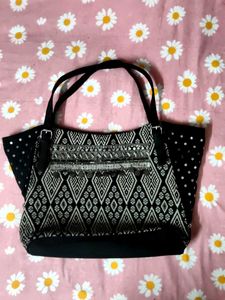 Patterned Shoulderbag