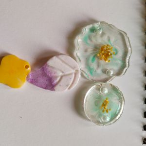 combo resin pendants  &#34;grab it before gets sold&#34;
