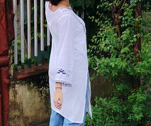 Elegant White Embroidered Kurta
