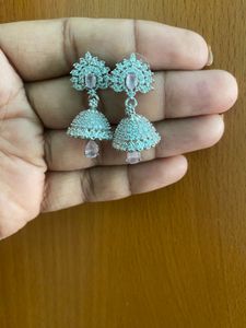 White Ad Stone Minimal Jhumka