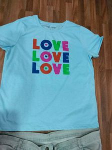 Cute &#39;Love&#39; Graphic Tee
