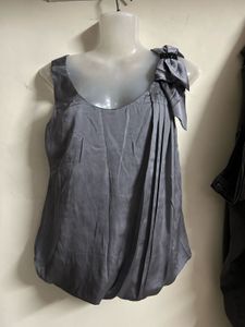 Gray Sleeveless Blouse with Bow