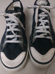 Mens Shoes For Sale .9 No.Very Good In Condition