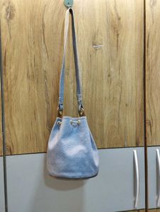 Blue Leather Bucket Bag 🌸