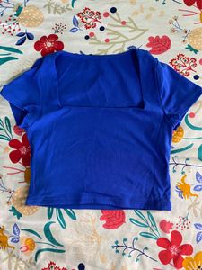 cropped Blue top