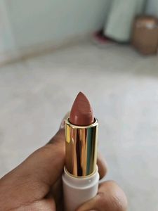 MyGlamm LIT Moist Matte Lipstick
