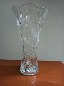Glass vase