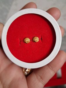 Beautiful New Flower Desine Studs